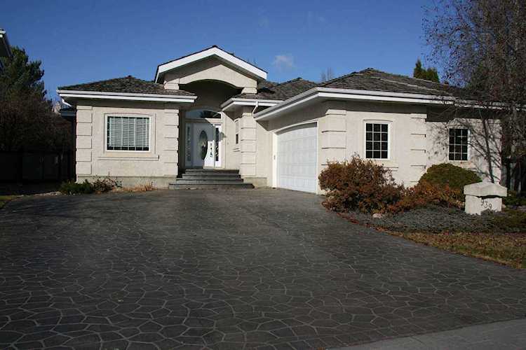 939 Heacock Road NW Edmonton, AB T6R 2M1