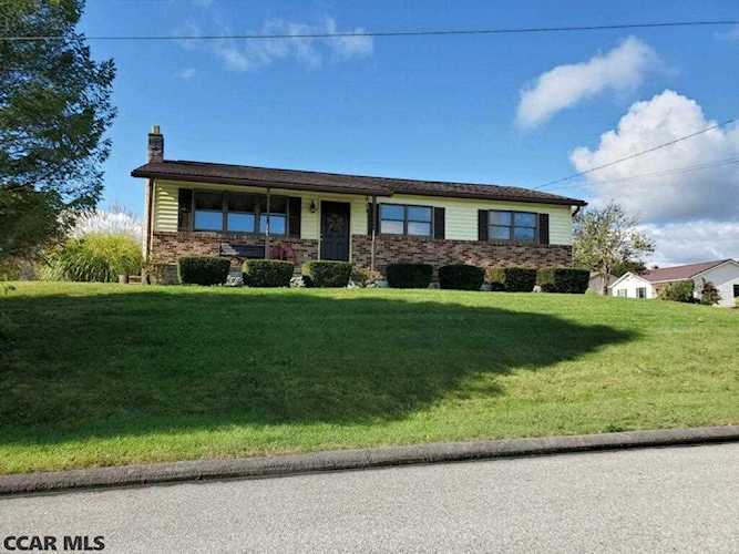 100 Darrell Street Bellefonte, PA 16823 | home for sale | KBB Photo 1