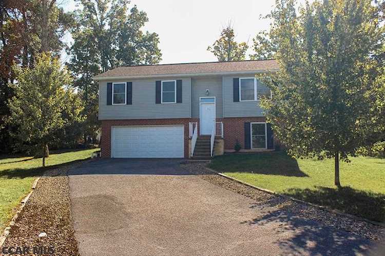 132 Clemson Court State College, PA 16801 | home for sale | KBB Photo 1