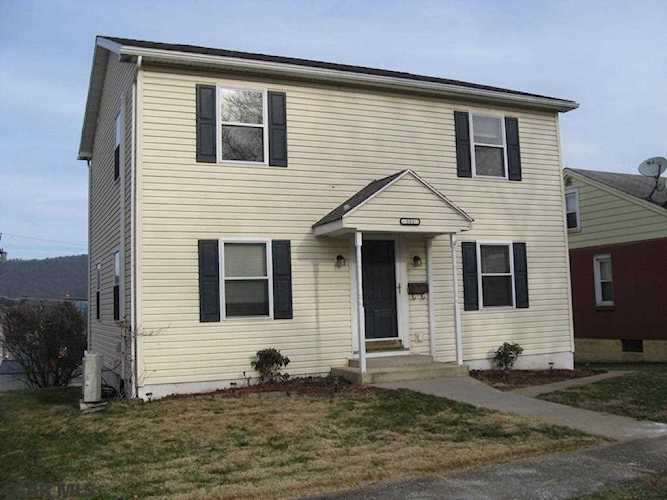 521 Logan Street E Bellefonte, PA 16823 | home for sale | KBB Photo 1