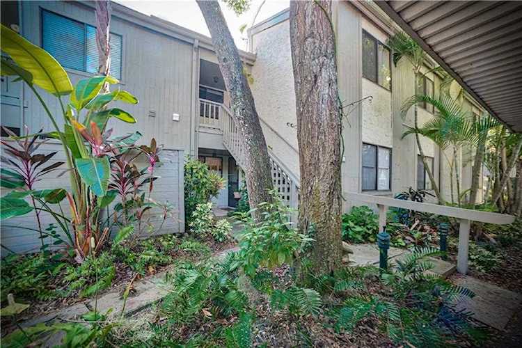 1628 Boathouse Circle #213 Sarasota, FL 34231