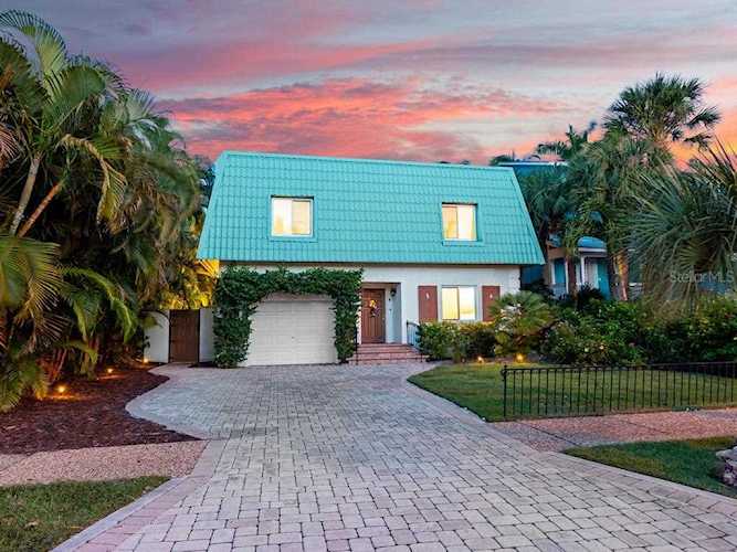 355 N Washington Drive Sarasota, FL 34236