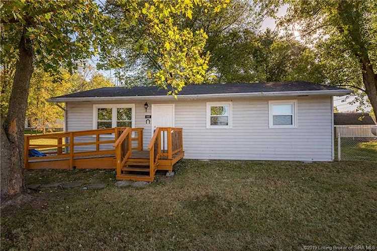 480 Avery St NE Palmyra, IN 47164