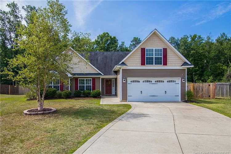 1232 Screech Owl Dr Hope Mills, NC 28348 | MLS 609573 Photo 1
