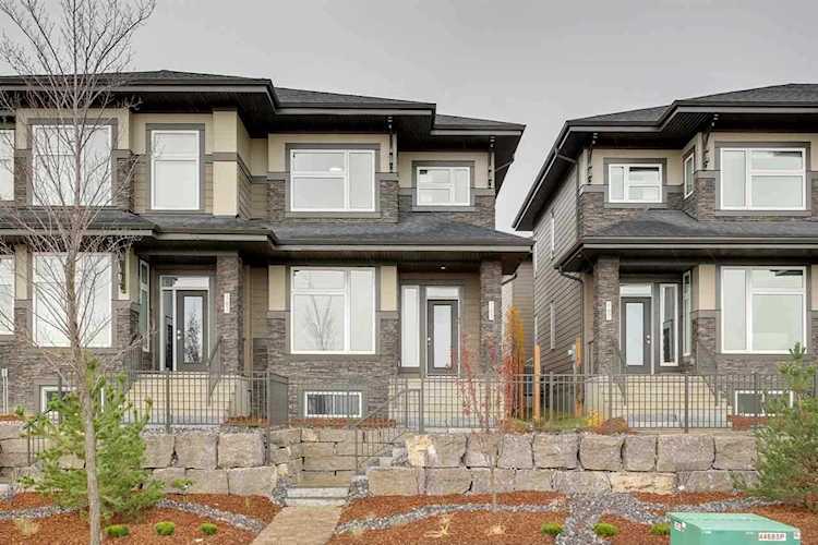 165 Hays Ridge Boulevard Edmonton, AB T6W 4G6