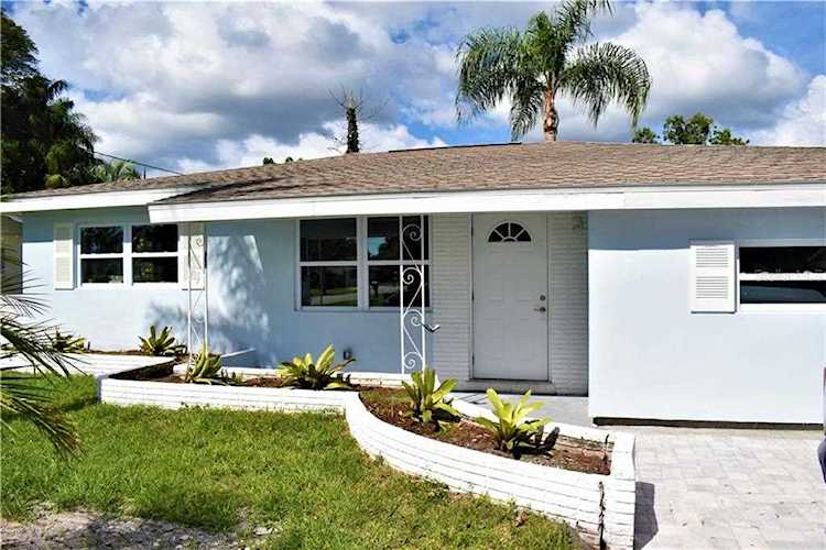 4215 Tern Street Sarasota, FL 34232