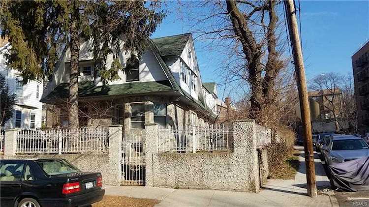 251 W 261st St #PH Bronx, NY 10471 | MLS 5114969 Photo 1