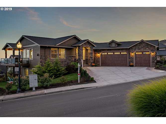 98 W Dogwood St Washougal, WA 98671 | MLS ® 19566291 Photo 1