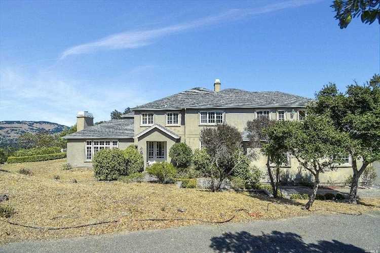 261 Wilson Avenue Novato, CA 94947 | MLS 21920800 Photo 1