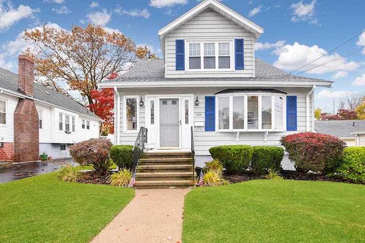 134 Harvard St. Quincy, MA 02170 | MLS 72586674 Photo 1