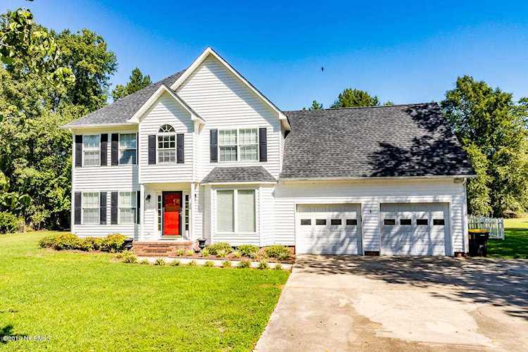 3208 Duck Pond Court Kinston, NC 28504