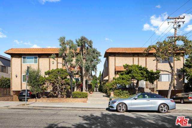 1337 Berkeley Street #3 Santa Monica, CA 90404