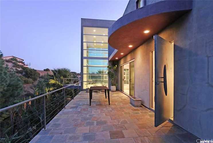 24764 W Saddle Peak Road Malibu, CA 90265