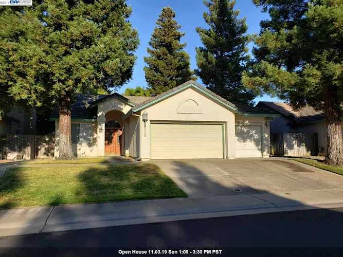 Castleshore Way Elk Grove, CA 95758 | MLS 40881215 Photo 1