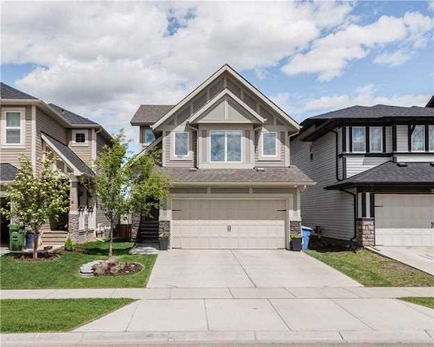 197 Hillcrest Drive Airdrie, AB T4B 0Y8