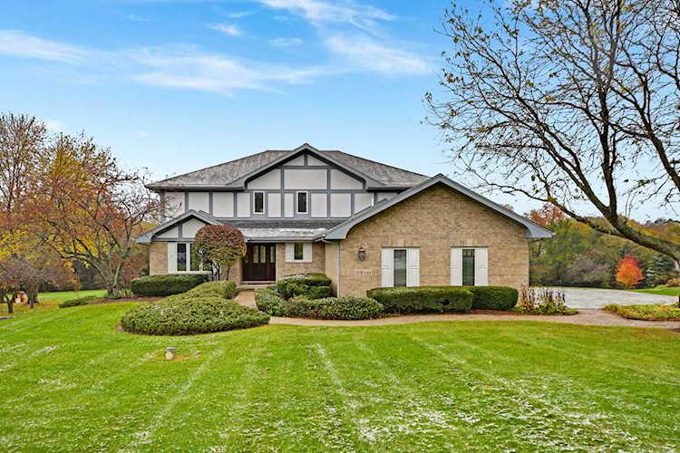 38W644 Bonnie Ct St. Charles, IL 60175 | MLS 10563627 Photo 1