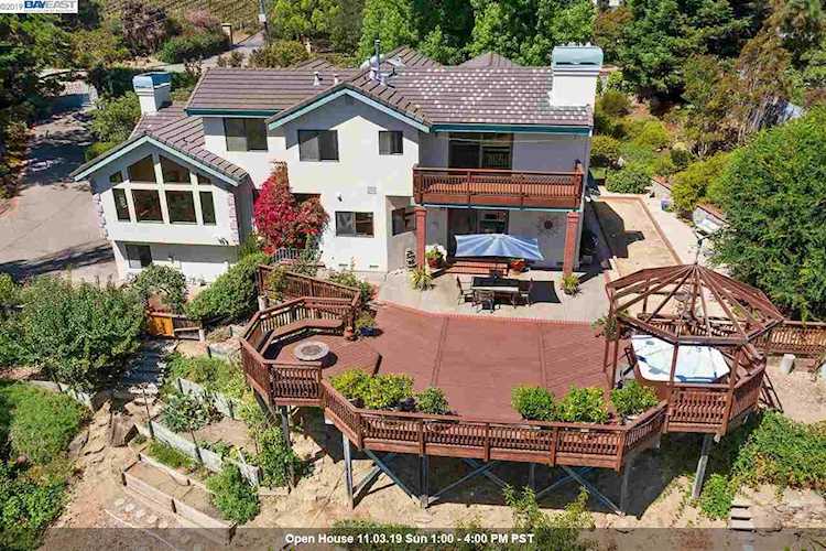5695 Jensen Rd Castro Valley, CA 94552 | MLS 40881506 Photo 1