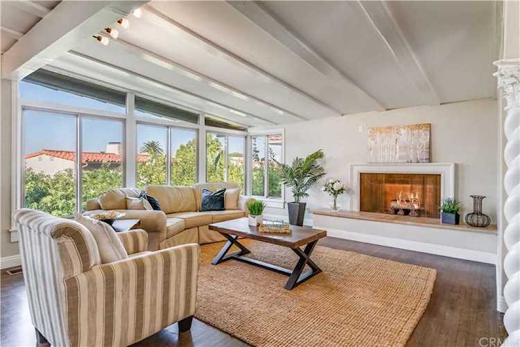 1605 Via Montemar Palos Verdes Estates, CA 90274 | MLS PV19256207 Photo 1