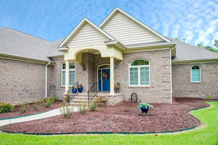 103 Maurice Court Chocowinity, NC 27817