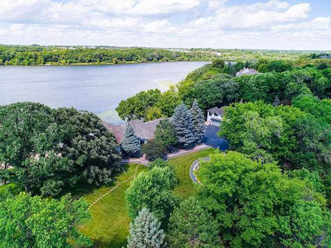 8675 Chanhassen Hills Drive N Chanhassen, MN 55317