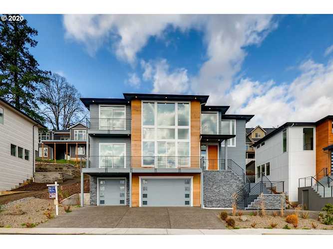 1335 N R St Washougal, WA 98671