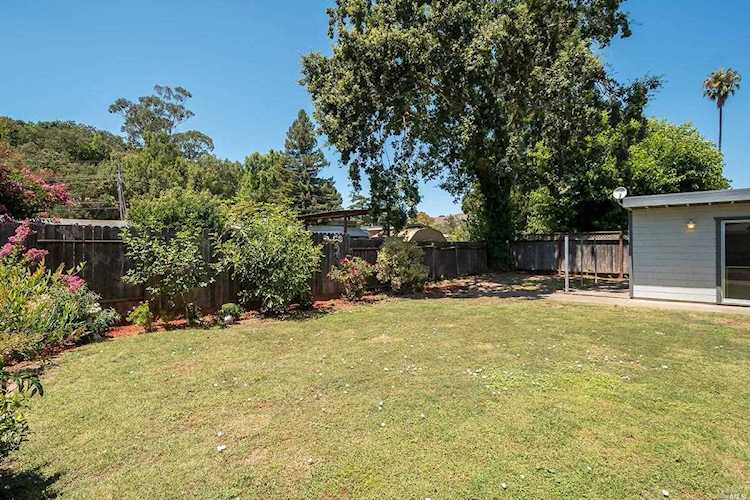 33 Pico Vista Novato, CA 94947 | MLS 21917231 Photo 1