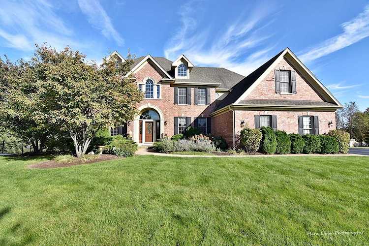 3N933 Walt Whitman Rd St. Charles, IL 60175