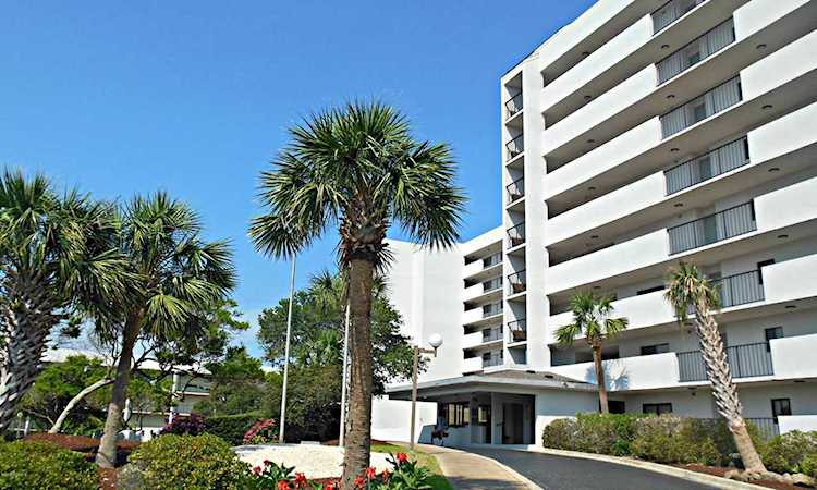95 S Lumina Avenue Wrightsville Beach, NC 28480