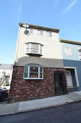284 Bowen St Boston, MA 02127 | MLS 72588280 Photo 1