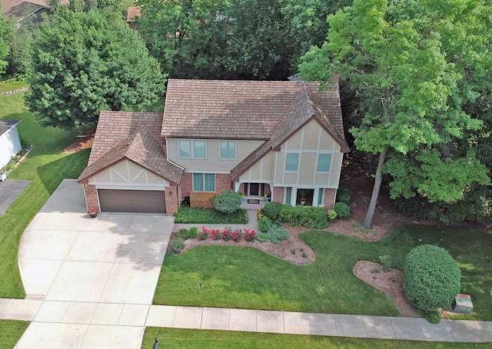 218 Alpine Dr Lake Zurich, IL 60047