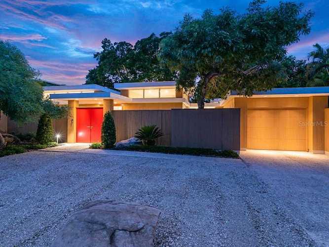 1155 Center Place Sarasota, FL 34236
