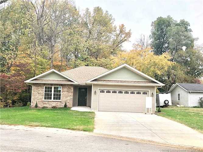 4 Jenny Wren Ct Clarksville, IN 47129