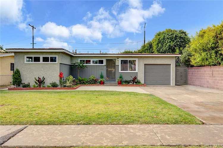 1706 248th Street Lomita, CA 90717 | MLS SB19257166 Photo 1