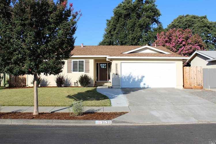 3529 Cascade Street Napa, CA 94558 | MLS 21921203 Photo 1