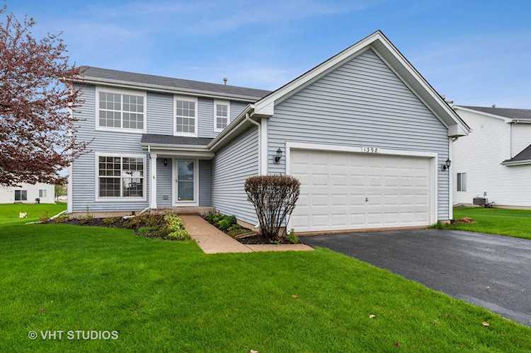 1398 S Bayport Ln Round Lake, IL 60073