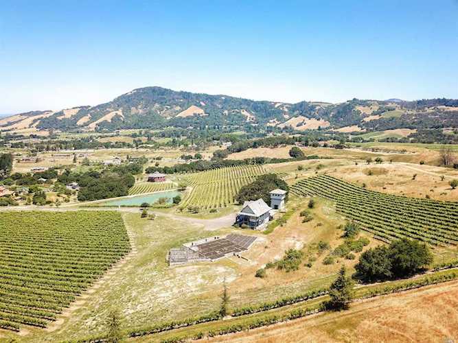200 Bottasso Court Santa Rosa, CA 95404