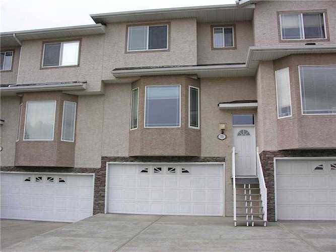 72 Country Hills Garden(s) NW Calgary, AB T3K 5G2