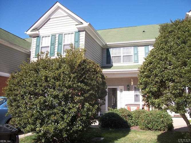 1104 Raven Way Elizabeth City, NC 27909
