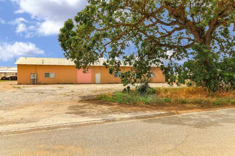 7416-7450 Crews Road Gilroy, CA 95020