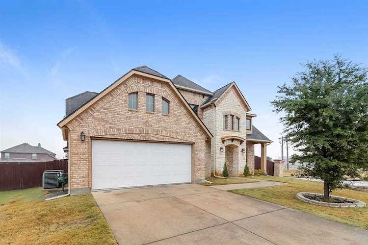 2900 Aurora Mist Drive Little Elm, TX 75068