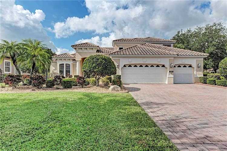 7025 Kingsmill Court Lakewood Ranch, FL 34202
