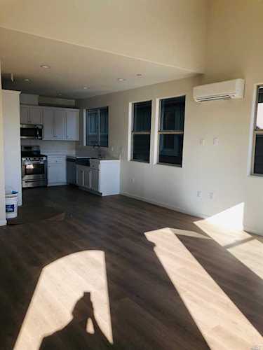 2594 1st Street Napa, CA 94558