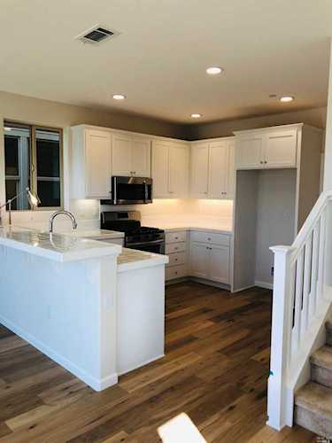 2594 1st Street Napa, CA 94558
