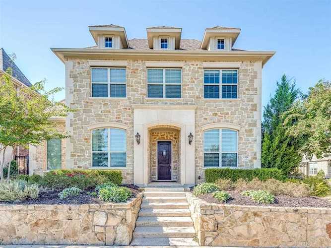 1528 Le Mans Lane Southlake, TX 76092