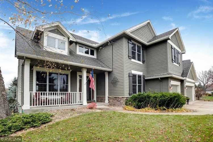 2139 Longacres Drive Chanhassen, MN 55317