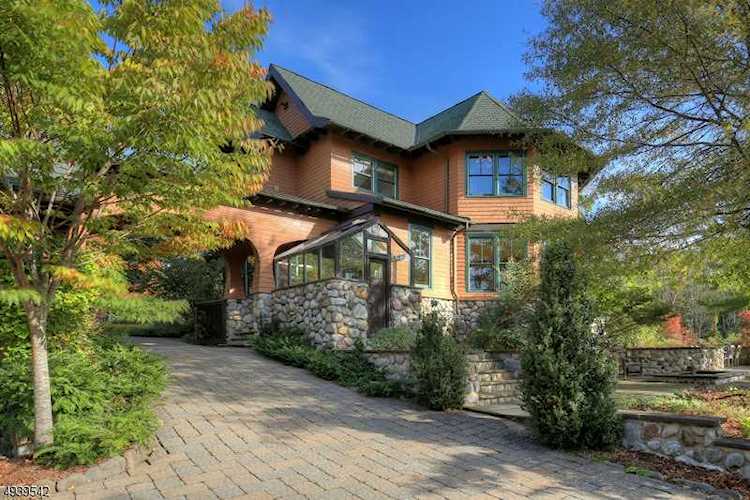 74 Mosle Rd Peapack Gladstone Boro, NJ 07931