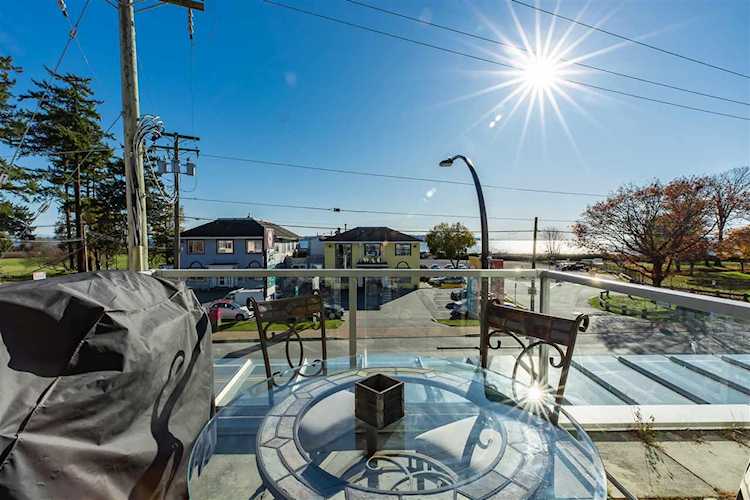 15777 Marine Drive #211 White Rock, BC V4B 1E5