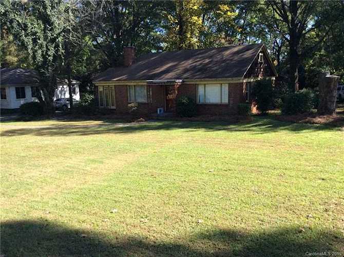2206 Rama Rd Charlotte, NC 28212
