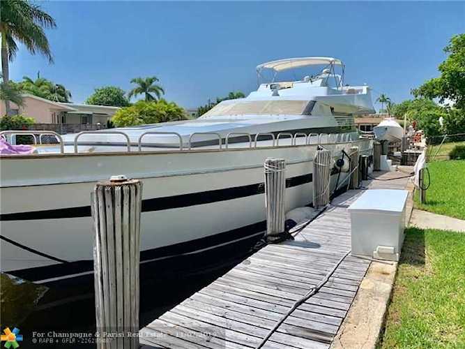 4850 NE 28th Ave Lighthouse Point, FL 33064