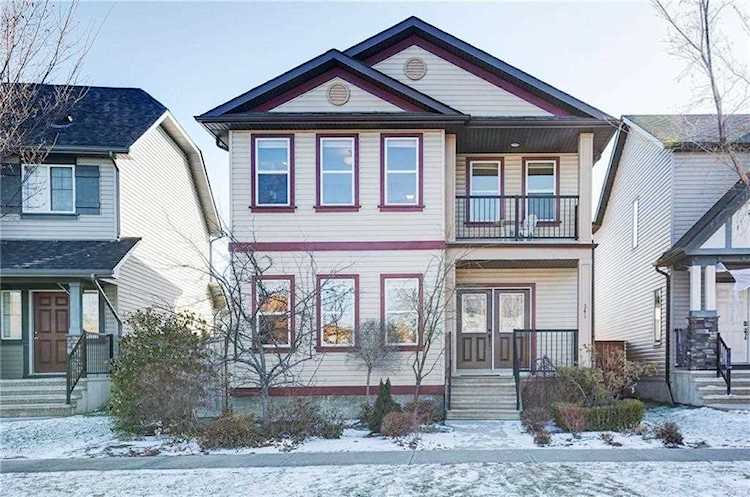 341 Mckenzie Towne Drive SE Calgary, AB T2Z 4Z5